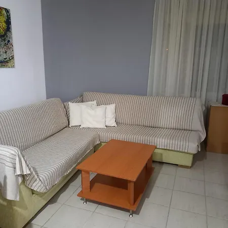 Apartment Popi *