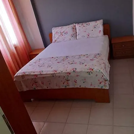 Popi Saranda